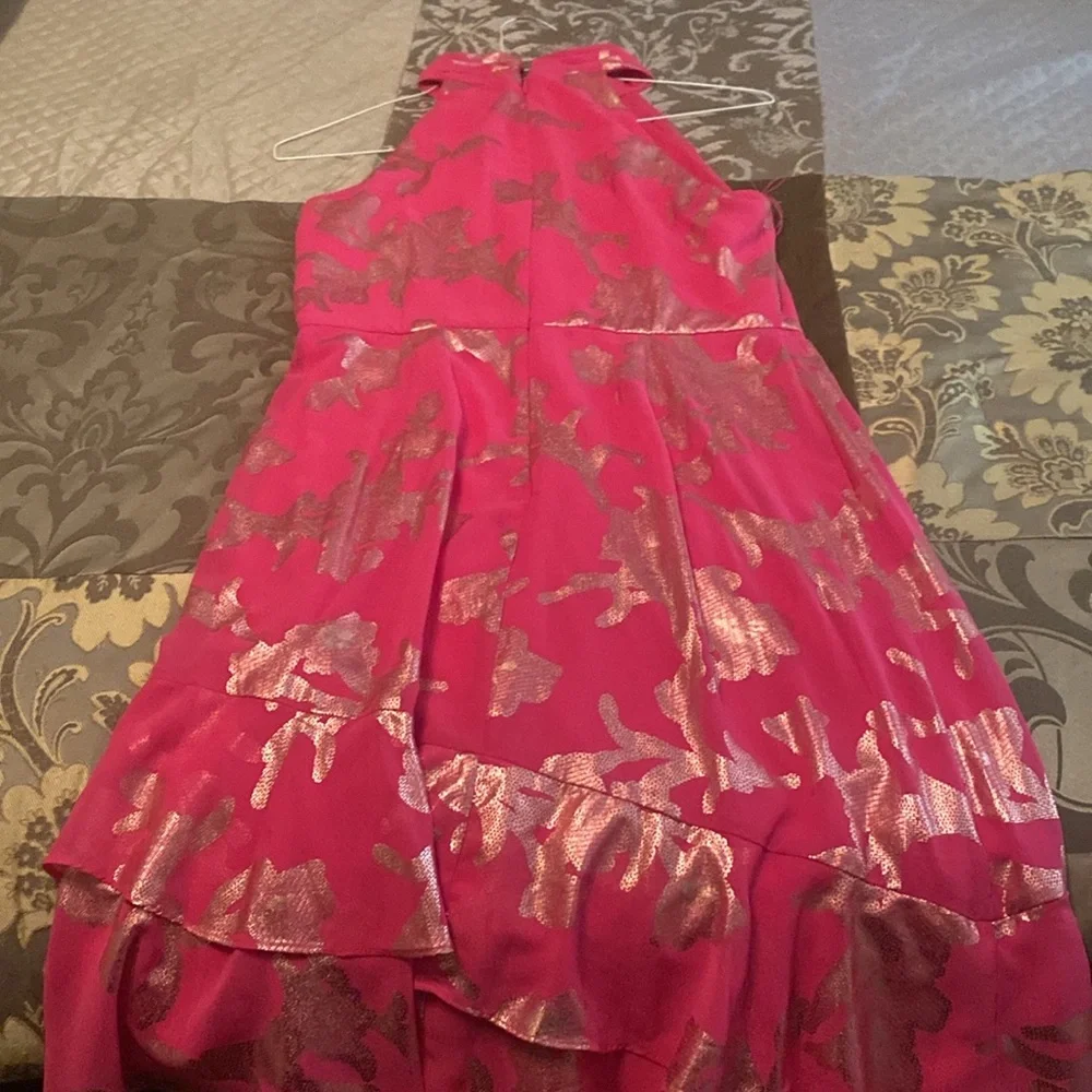 Adrianna Papell Crushed Neck Metallic Foil Cocktail Dress with Asymmetrical Hem - Picture 4 of 4